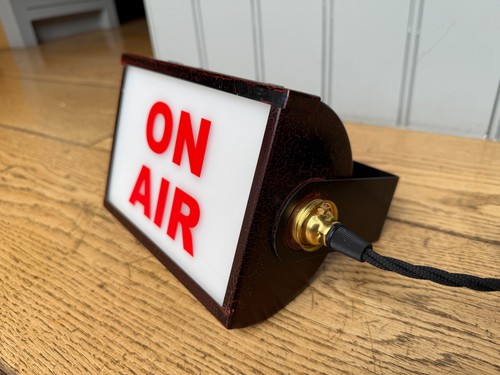 Vintage leuchtkasten on air - leuchtkasten,