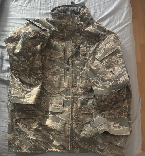 Neue air force - air, paka